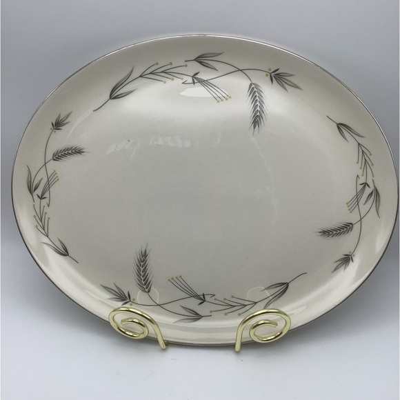 Two Vintage Taylor Smith & Taylor Co. Taylorton Silver Wheat Platters - Picture 3 of 10